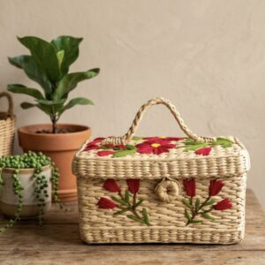 Make-up box embroidery